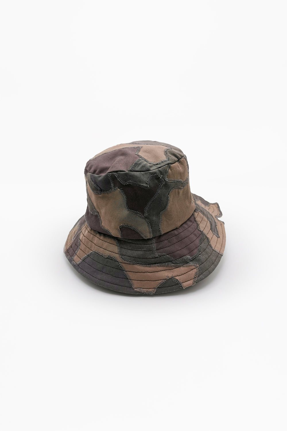 EDOUARD CAMO NUDE